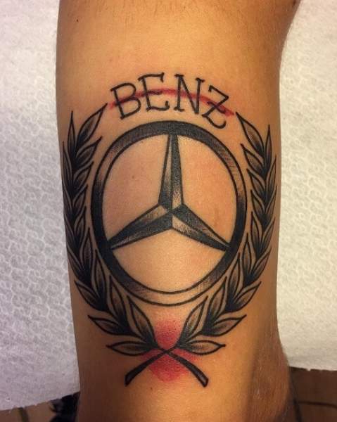 Logo Tattoo